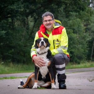 Große Schweizer Sennen Hund, Rettungshund, Flächensuchhund, Rettungshundestaffel, Verbeller